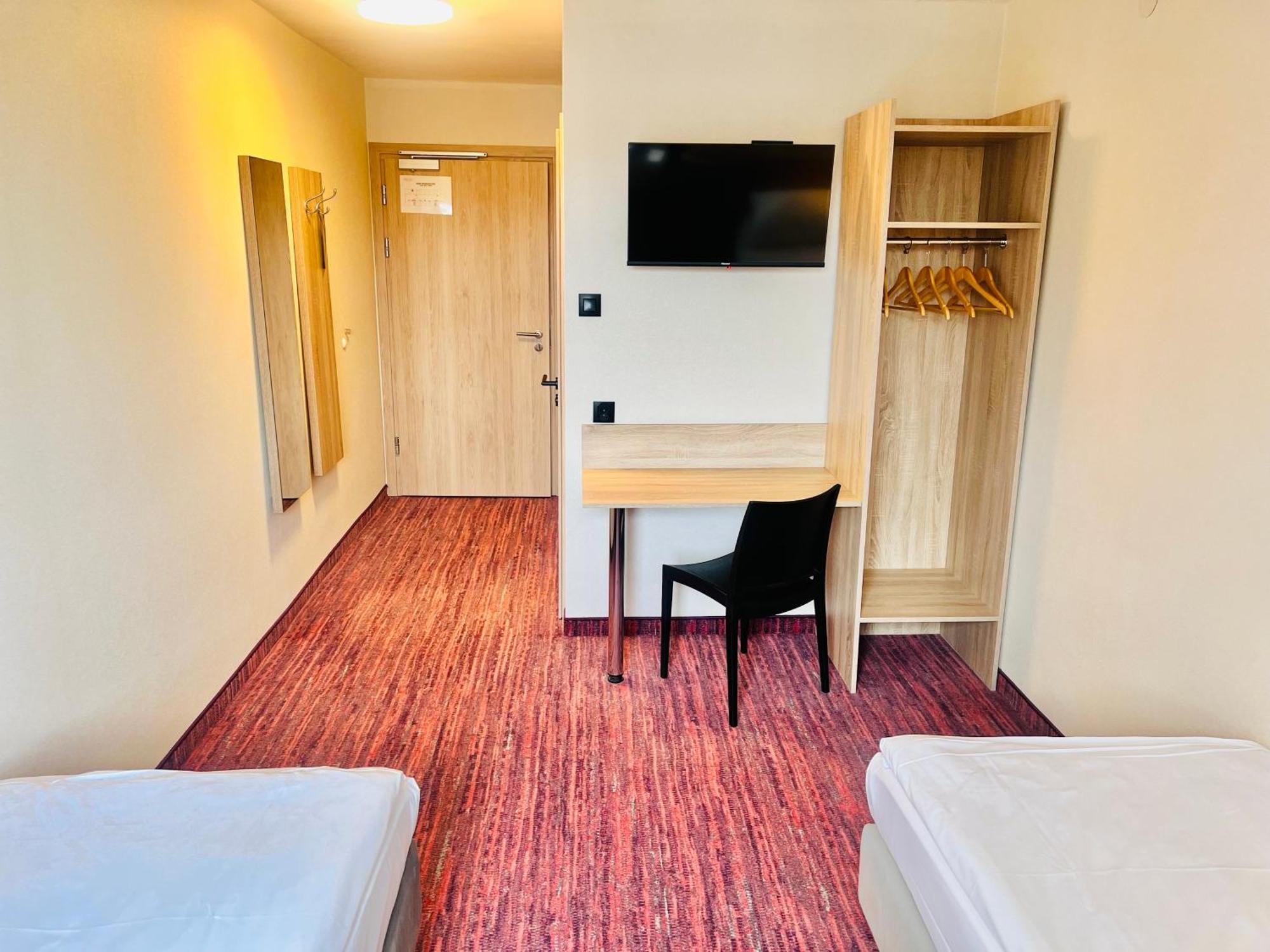 Hotel Rok Краків Екстер'єр фото